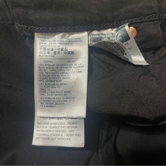 Levi's Premium Ribcage Straight Black Jeans W23L27 - Picture 9 of 12